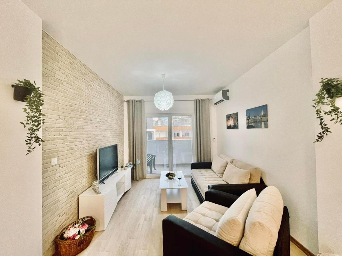 Olive Square Apartment Budva Exterior photo